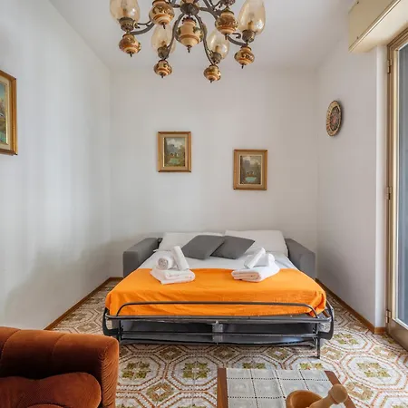 Bilocale Fronte Mare E Parcheggio Privato Lägenhet *