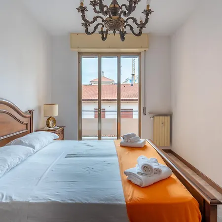 Bilocale Fronte Mare E Parcheggio Privato Διαμέρισμα