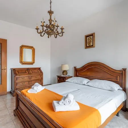 Bilocale Fronte Mare E Parcheggio Privato Διαμέρισμα *