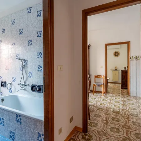 Bilocale Fronte Mare E Parcheggio Privato Appartement