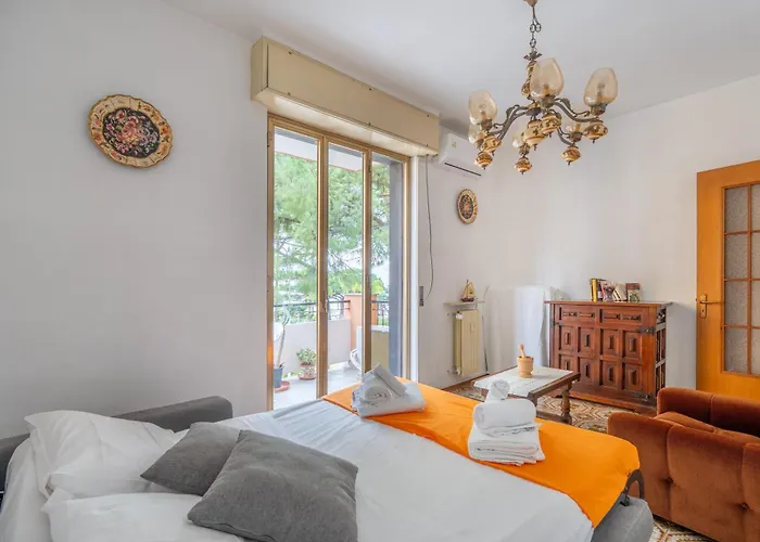 Lägenhet Bilocale Fronte Mare E Parcheggio Privato San Bartolomeo Al Mare