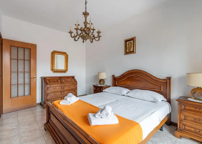 Bilocale Fronte Mare E Parcheggio Privato Lägenhet *