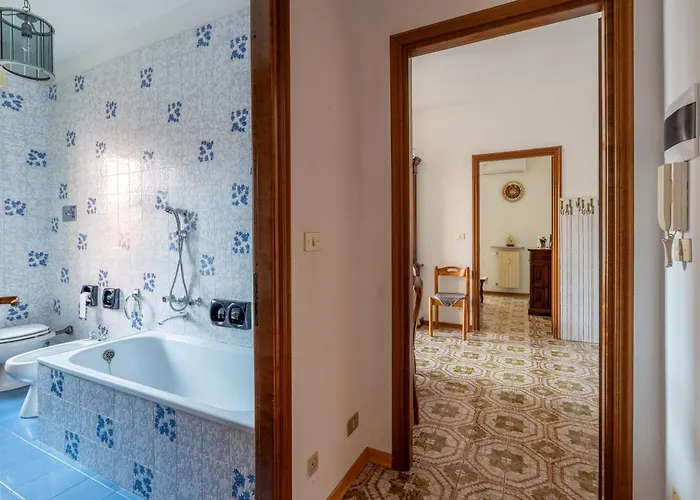 Bilocale Fronte Mare E Parcheggio Privato Apartman